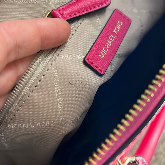 EUC Michael Kors Leather "Cindy" (Domed Satchel) - Picture 12 of 13